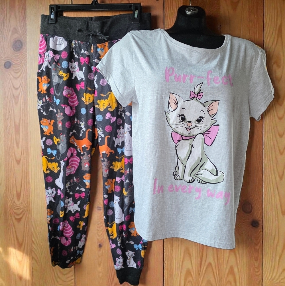 Disney Cats & Marie Ladies 2 Piece Pajama Set